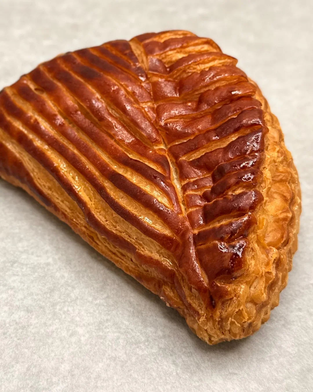 Chausson aux Pommes - Classiques - Fiston Brussels