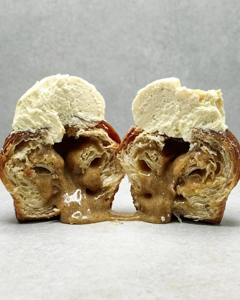 Le Coussin -  - Fiston Brussels