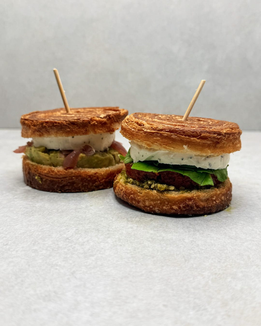 Duo de sandwich feuilletés - Spéciaux de la saison - Fiston Brussels