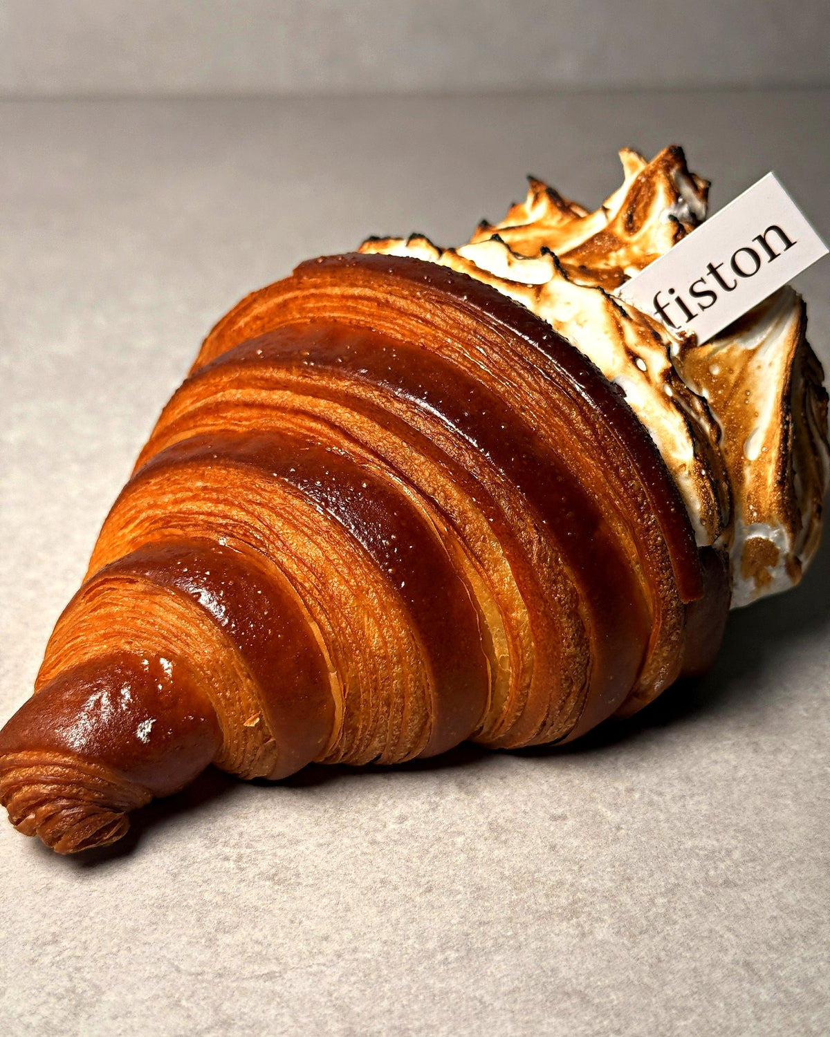 Croissant Citron Meringué - Spéciaux de la saison - Fiston Brussels
